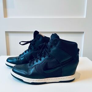 Nike Dunk Sky Hi Essential Hidden Wedge Sneaker in Black with White Trim